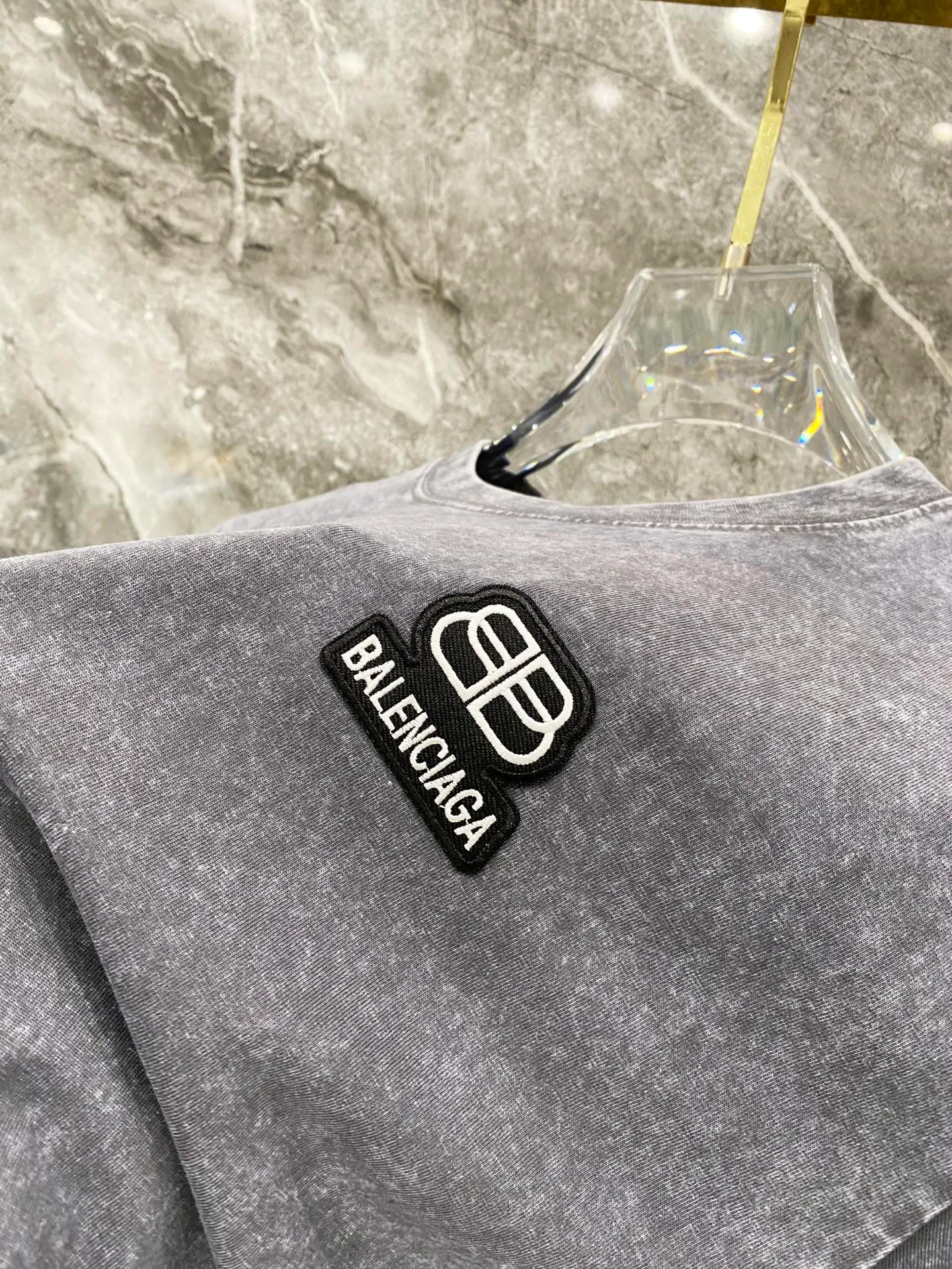 T ， LOGO ， ，250 ， ， ， Quality Original ， ， ， Premium 。 ！ :Black ， ，Blue Sizes: S-XXL :250